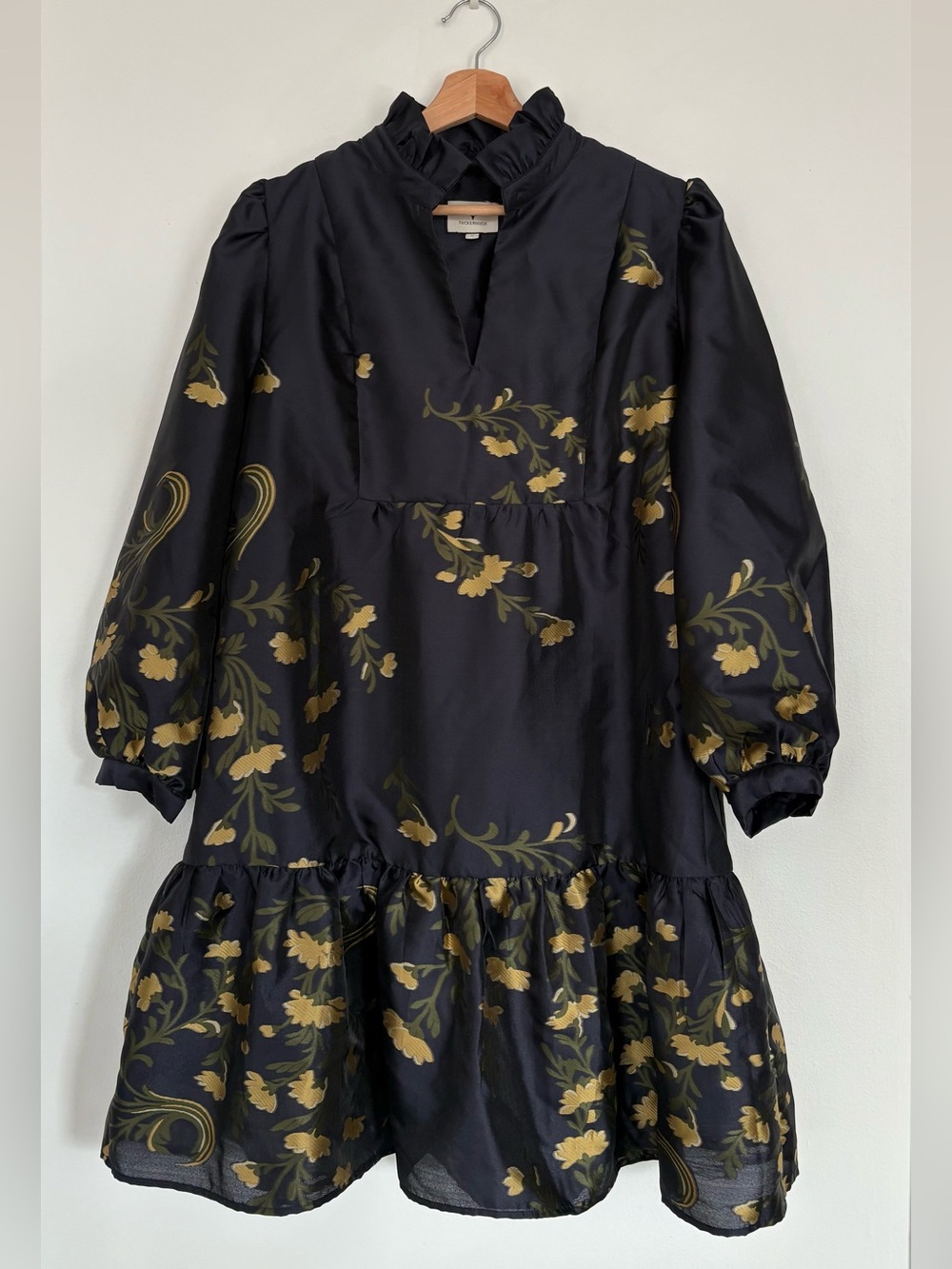 Tuckernuck || Jasmine Vine Jacquard Palmerston Dress Floral Mini Navy Gold Large - Picture 2 of 10